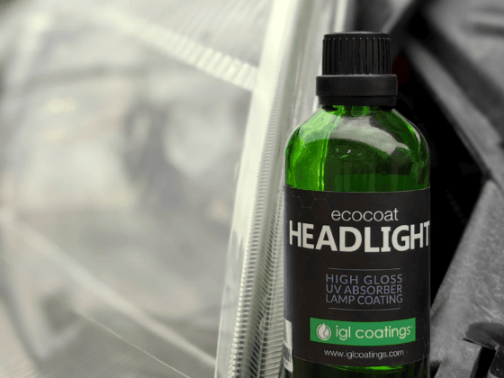 Kristálytiszta fényszórók az Ecocoat Headlight kerámiabevonat alkalmazásával.